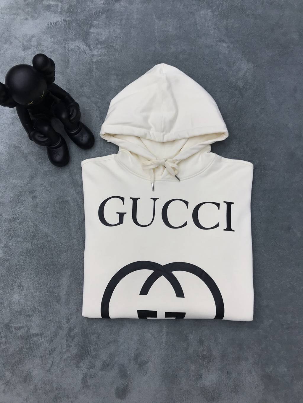 Gucc*